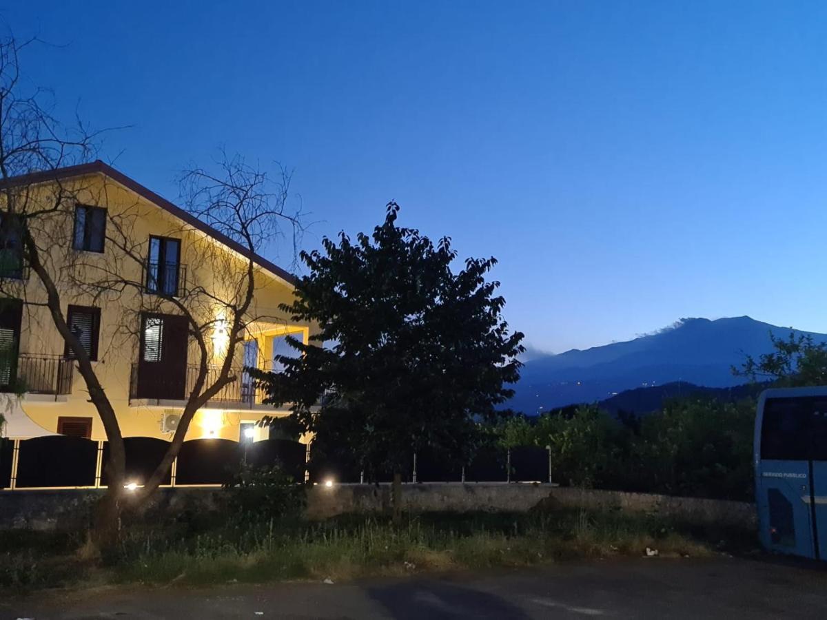 B&B Villa Chiara Bed And Breakfast Таорміна Екстер'єр фото
