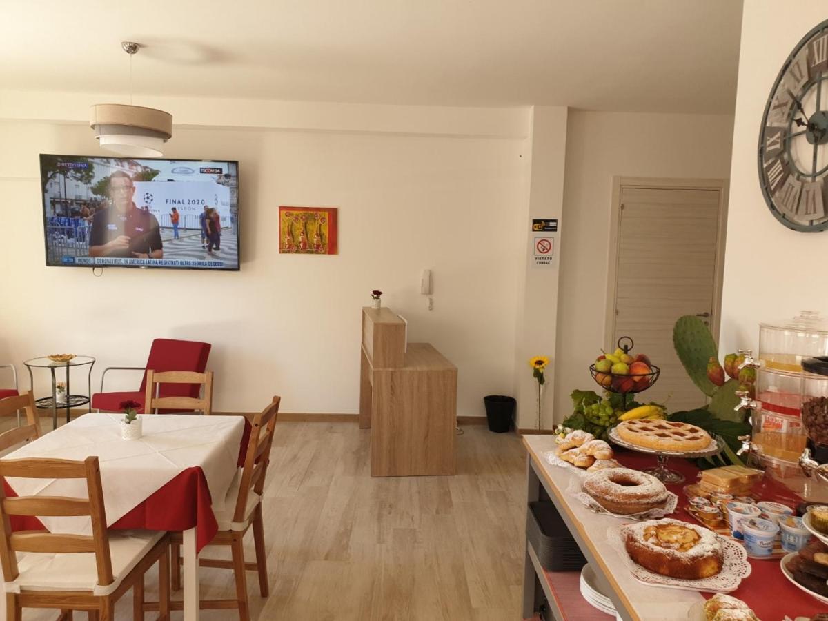 B&B Villa Chiara Bed And Breakfast Таорміна Екстер'єр фото