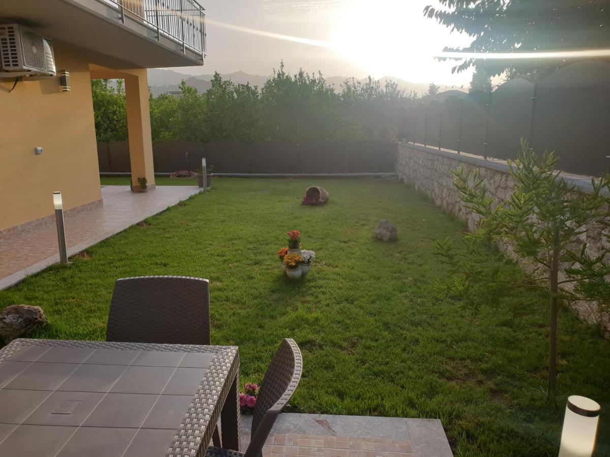 B&B Villa Chiara Bed And Breakfast Таорміна Екстер'єр фото