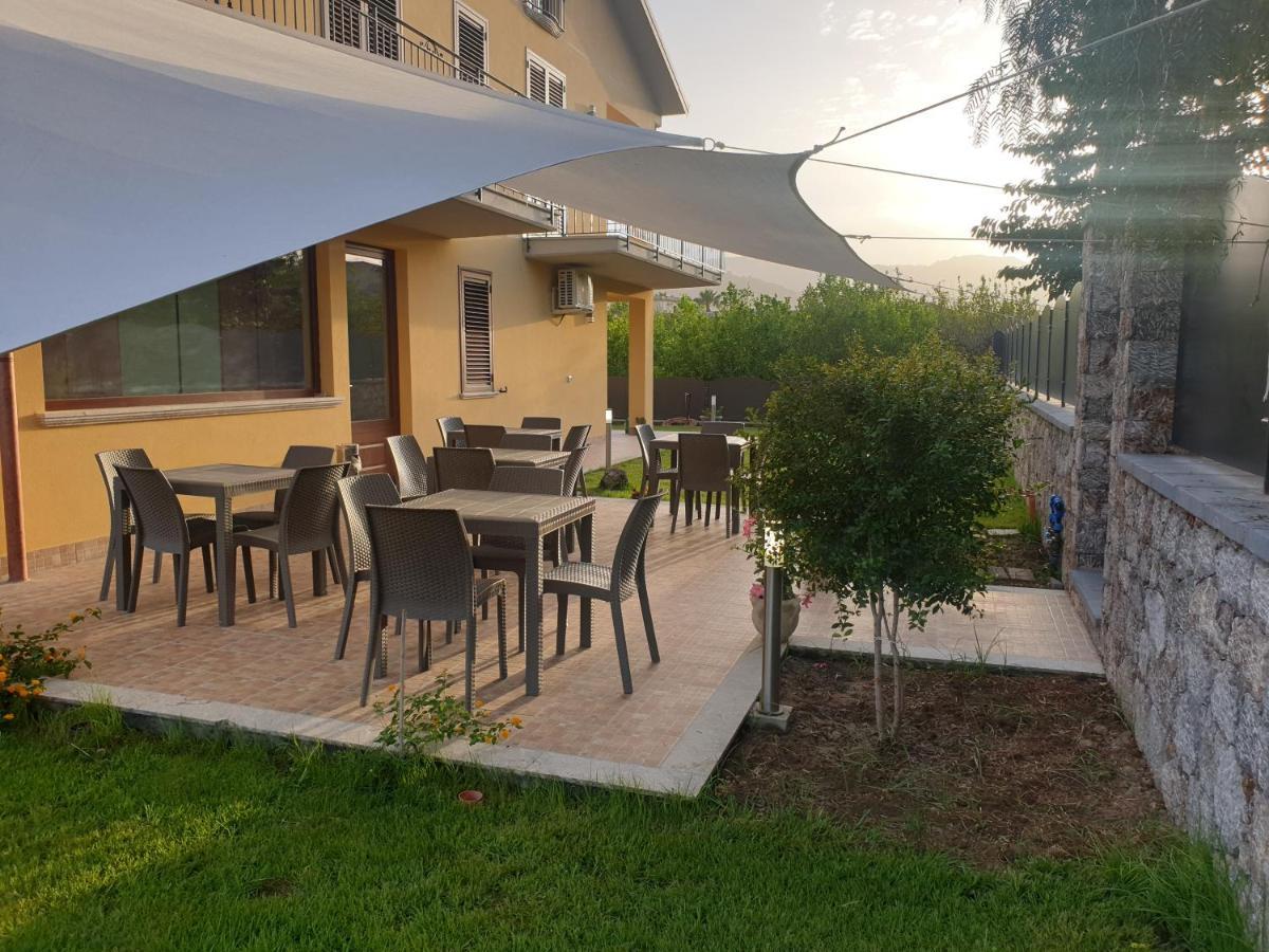 B&B Villa Chiara Bed And Breakfast Таорміна Екстер'єр фото
